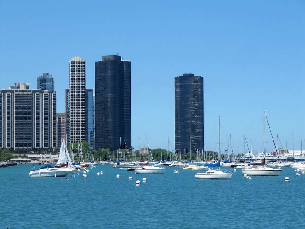 chicago lakefront boats