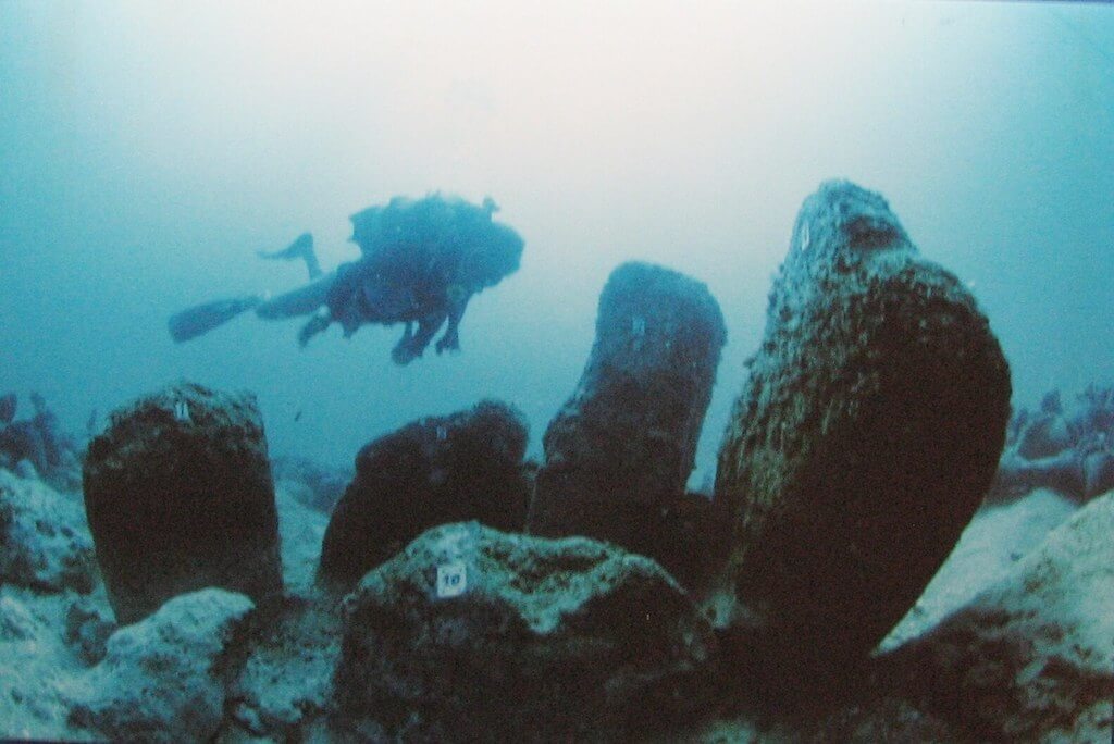 Diving in the underwater city of Atlit Yam
