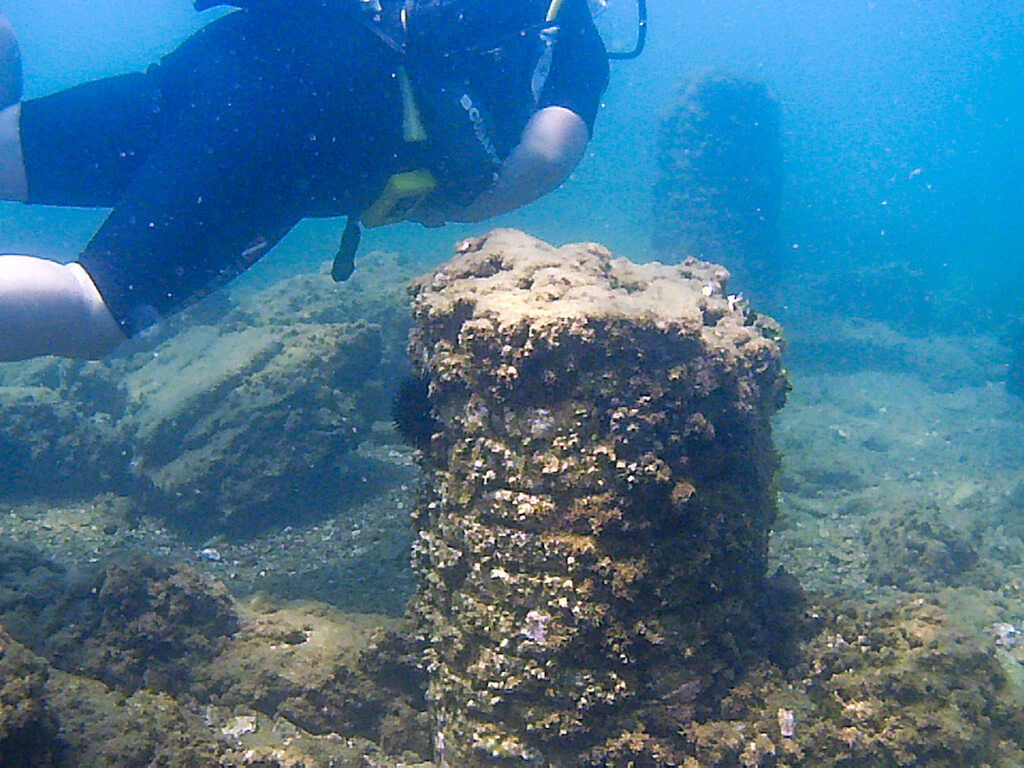 Diving in the ruins of Baia