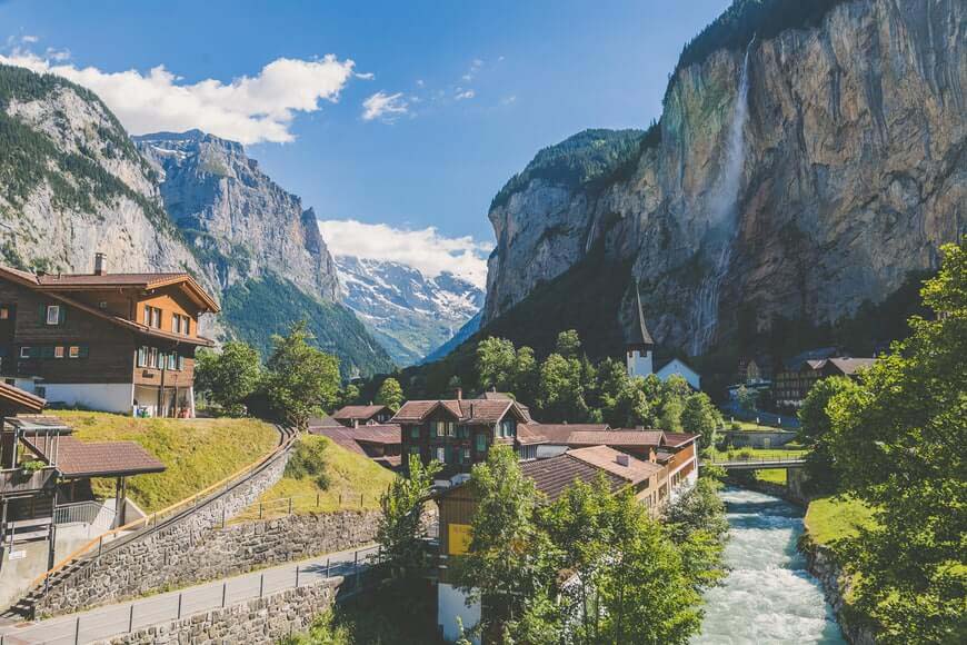 bellissimo villaggio in Svizzera