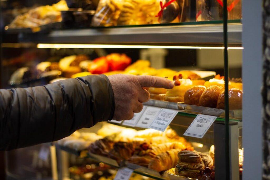 Start your weekend in Naples with Neopolitan breakfast