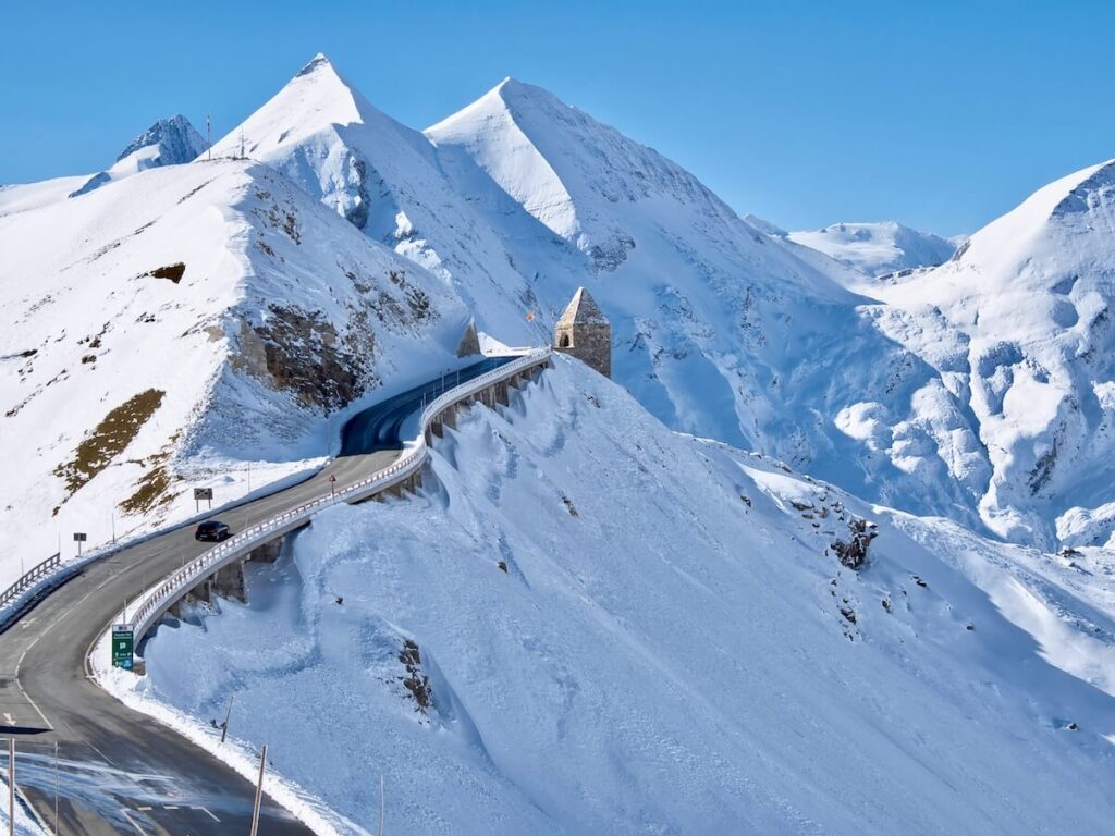 Winter conditions on the Grossglockner Alpine Road