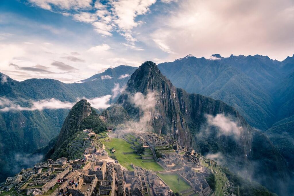 hazy machu picchu