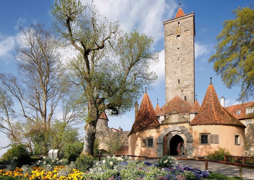 old tower gate of Burg Hotel Colmberg and surrounding garden