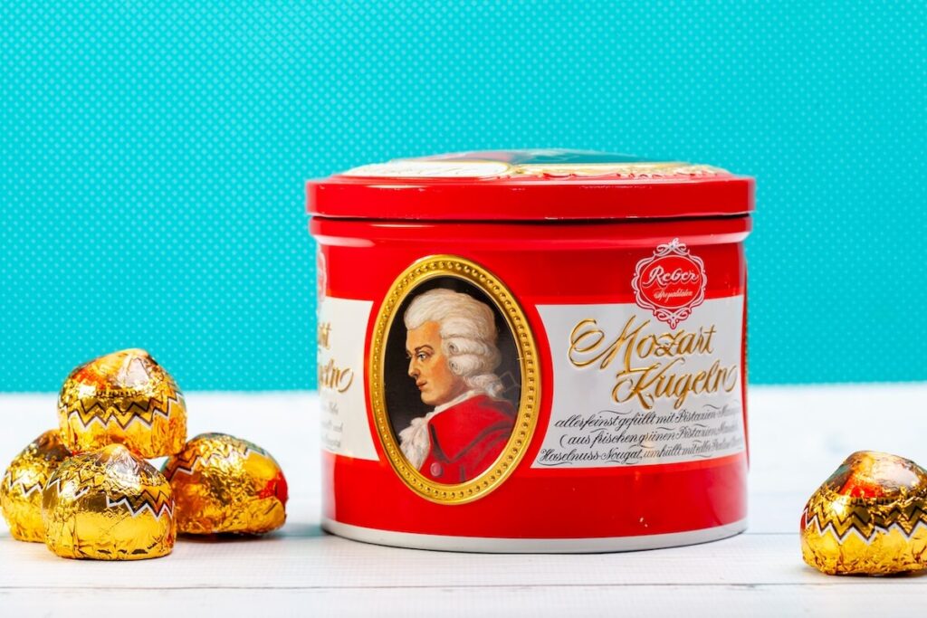 Mozartkugeln Dessert in tin can packaging