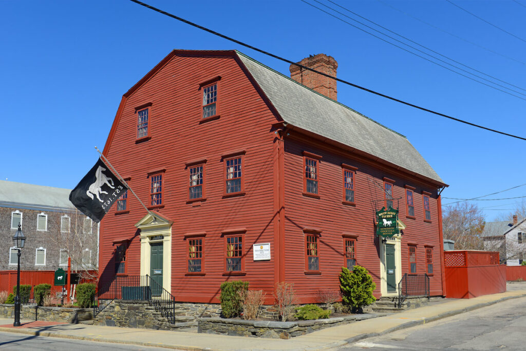 White Horse Tavern was built in 1673, is the oldest continuously operating tarvern of the nation in Newport, Rhode Island