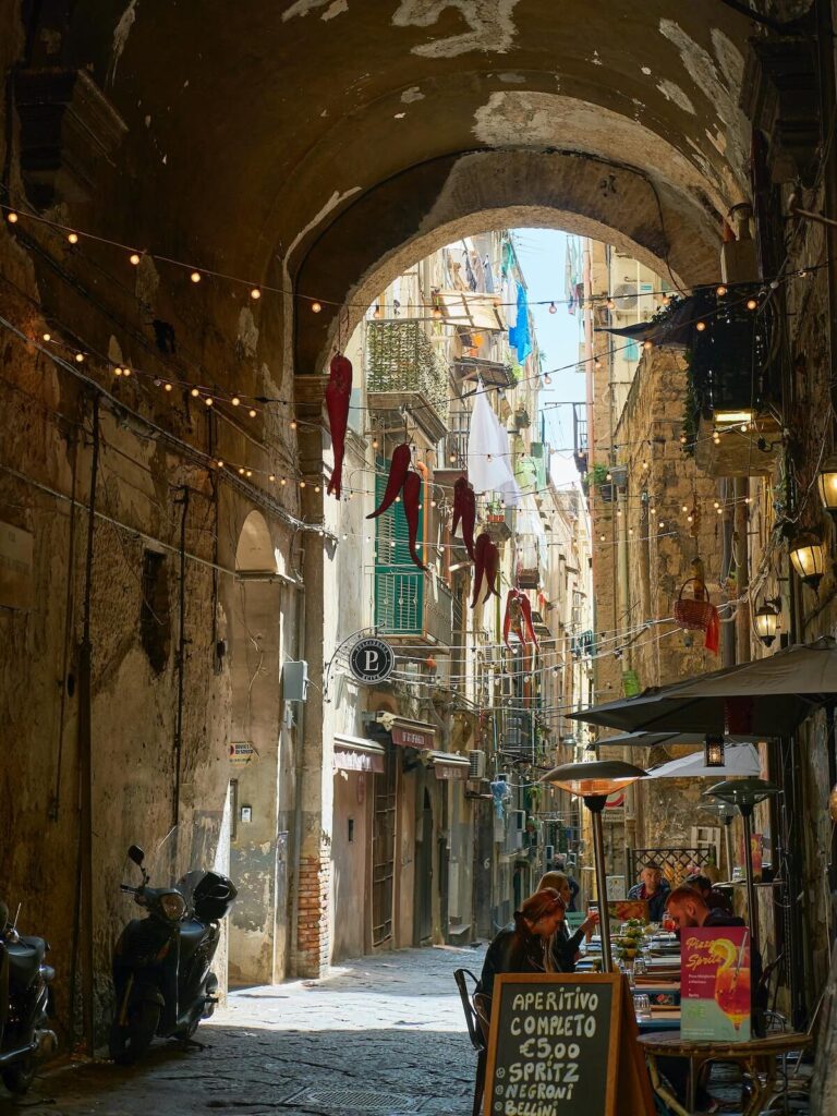 bar downtown naples