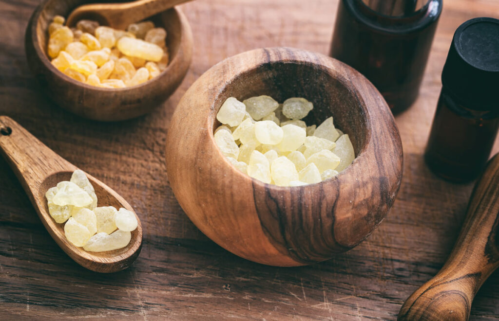 Mastic sakizi resin tears, chios mastiha bowl and tools