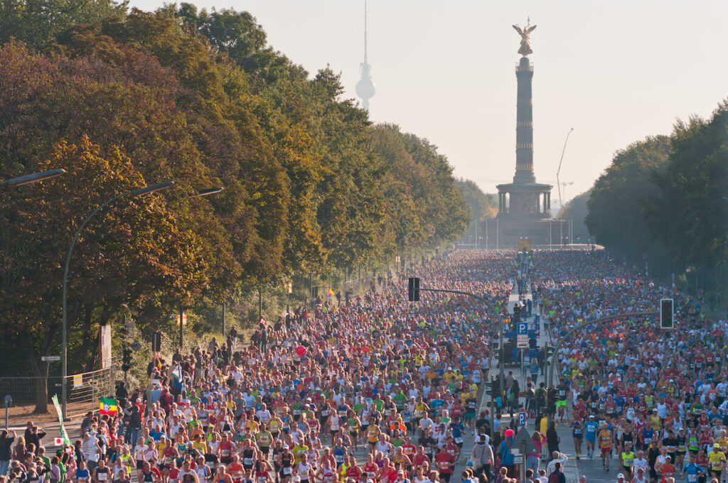 Over 40,000 registered runners participate in the Berlin Marathon in 2011