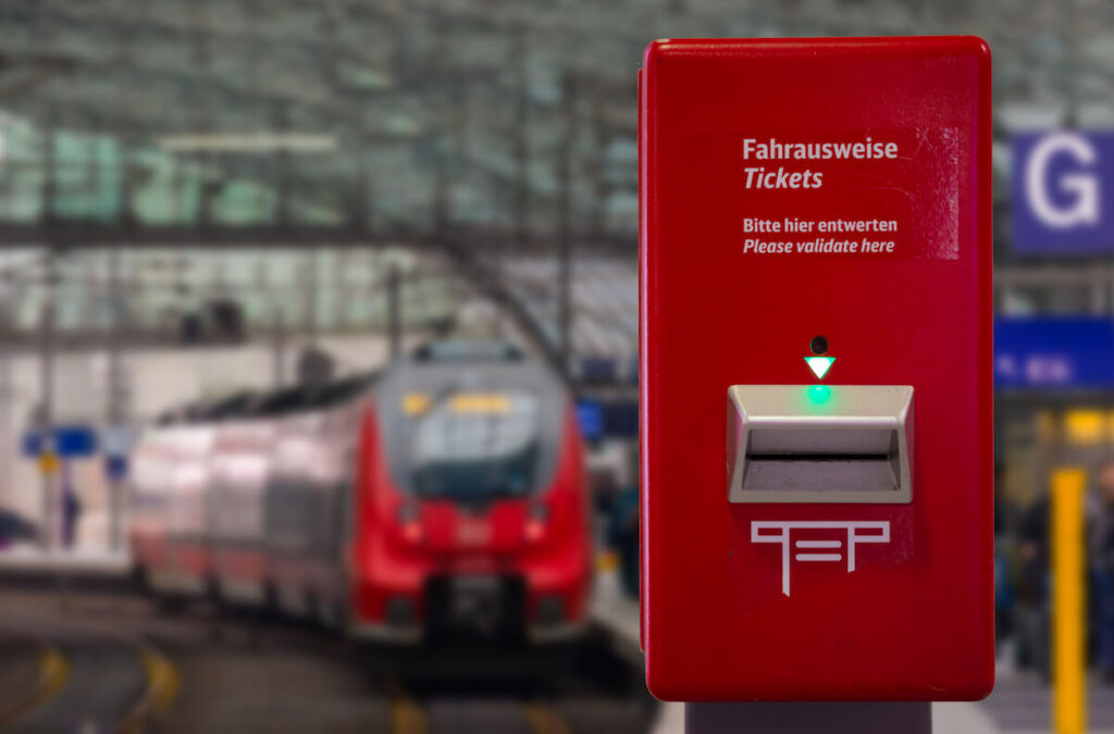 A ticket booth in a platform in a train station in Berlin
