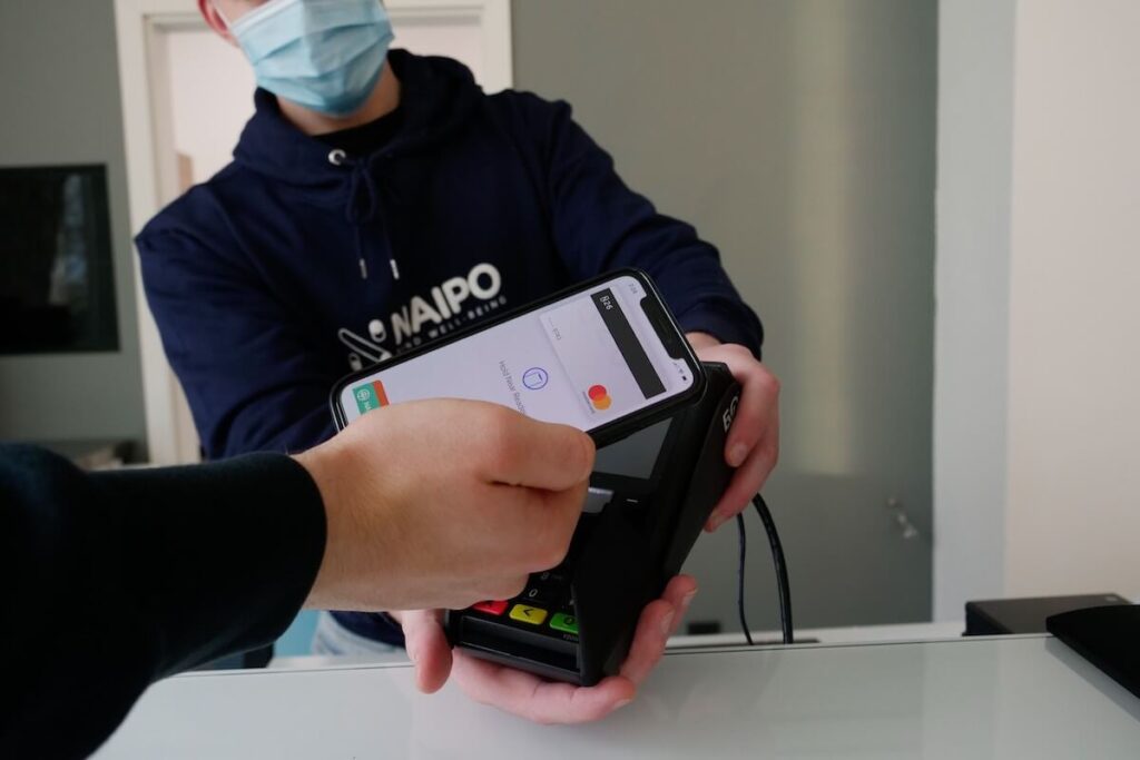 man paying through e-wallet
