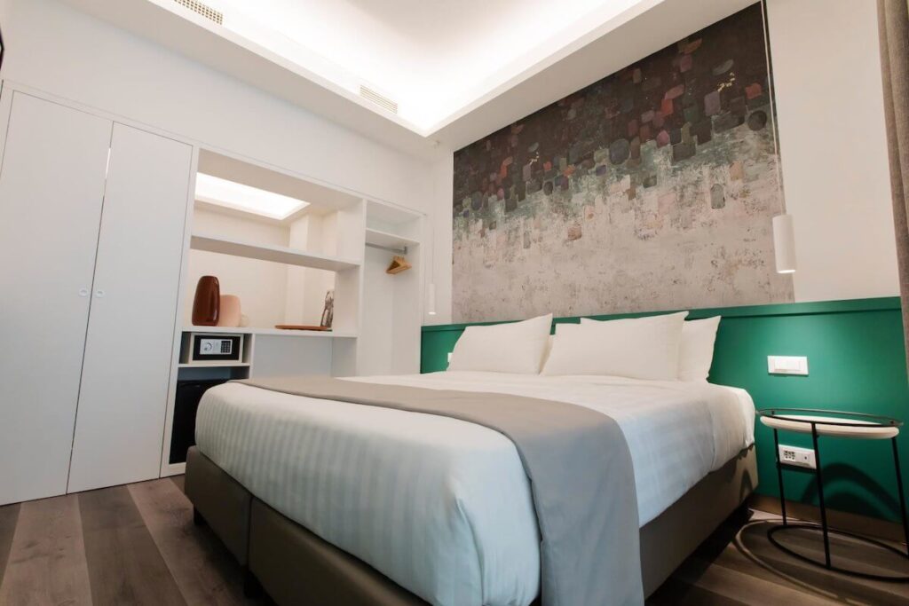 inside a room in Smart Hotel Napoli