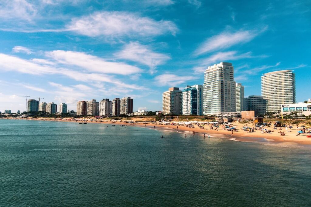 busy punta del este beach