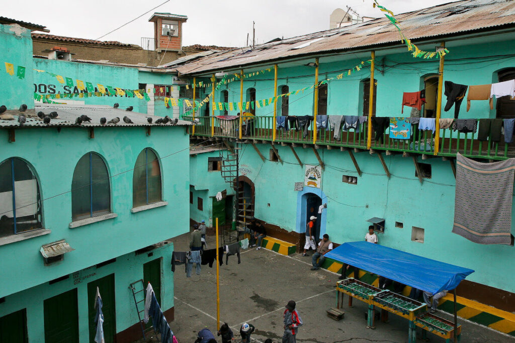 san pedro prison courtyard