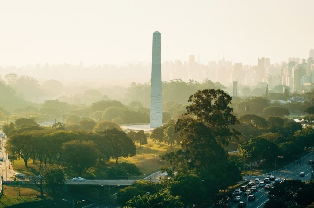 ibirapuera obelisk on hazy day