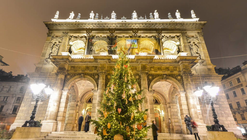 Christmas tree in front of the Hungarian State Opera House