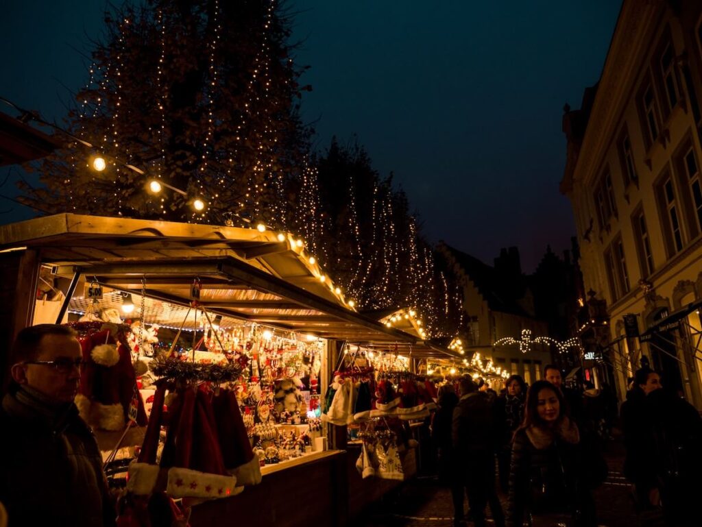 christmas market in bruges