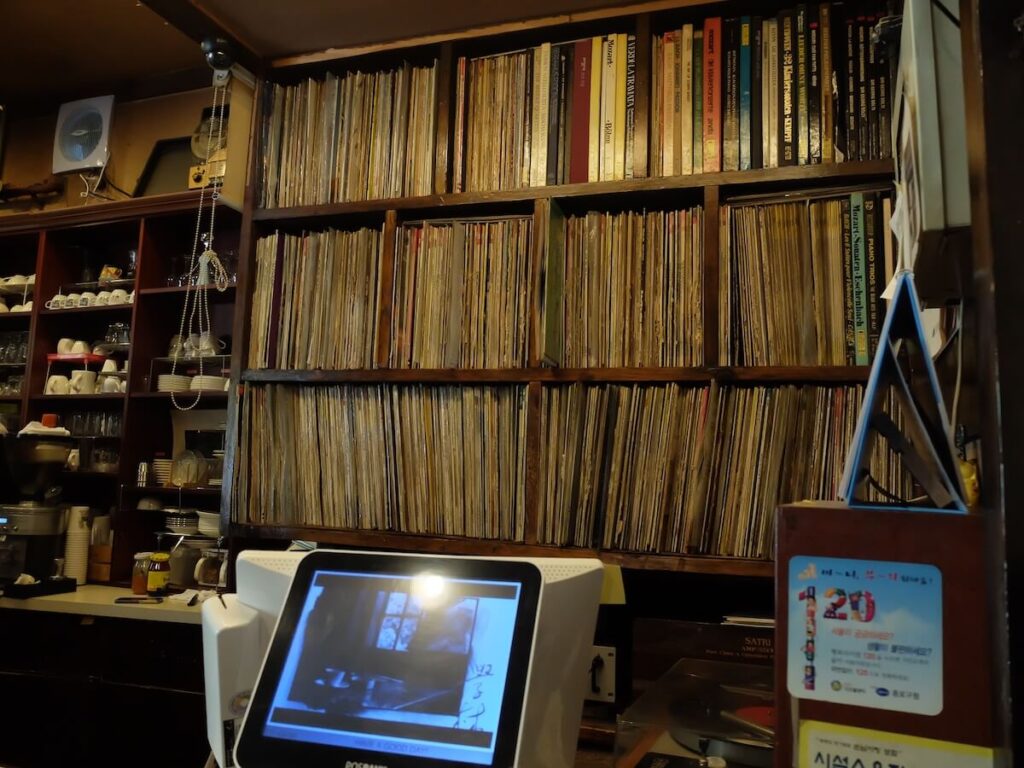 vinyl records inside Hakrim Dabang