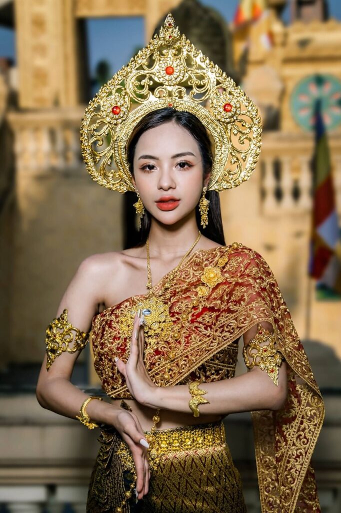 female Thai traditional dancer
