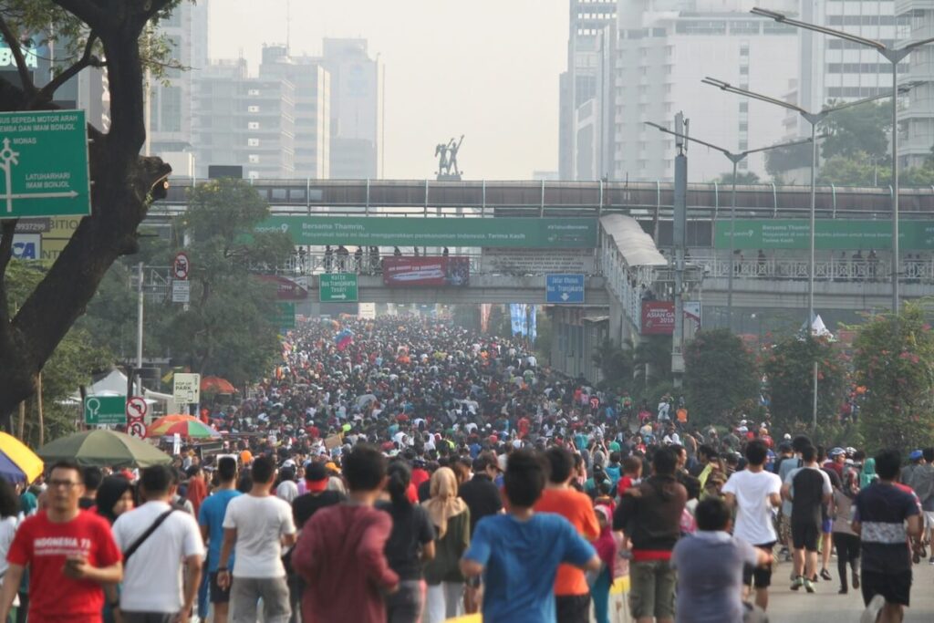 crowd during Jakarta's car free day