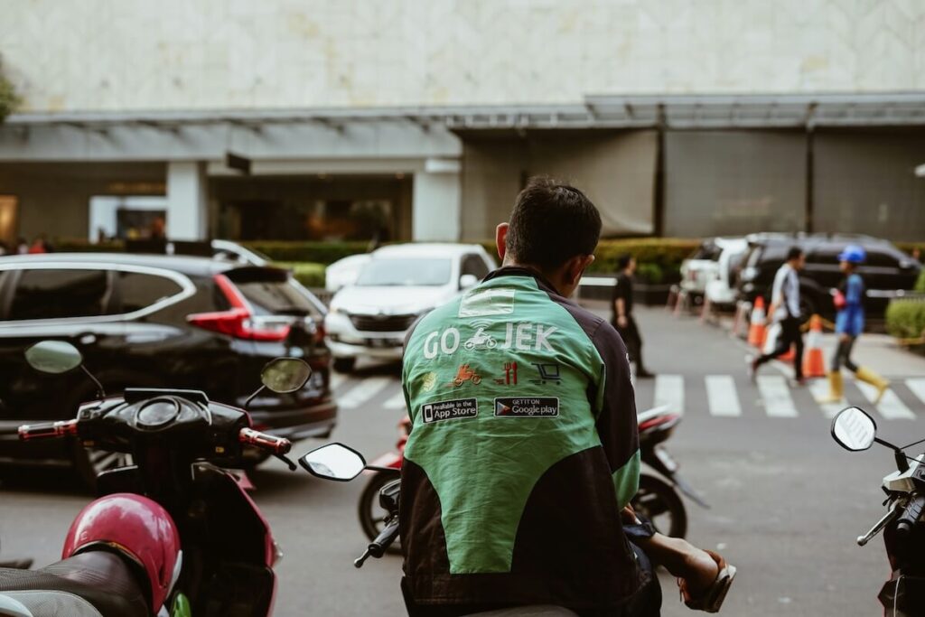 Gojek driver waiting for passenger