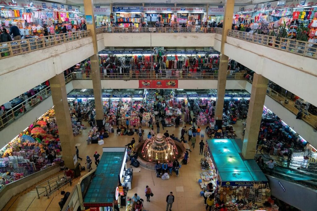 inside Dong Xuan Market