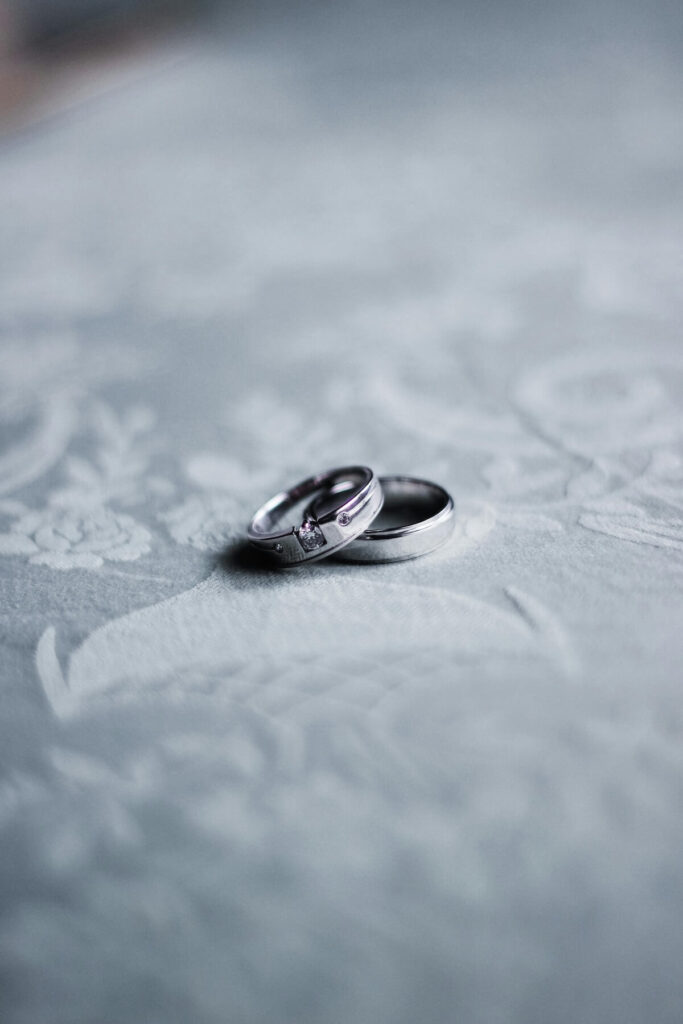 pair of silver rings