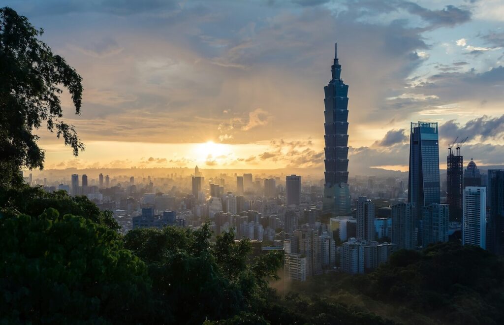 view of Taipei 101 at Elephant Mountain