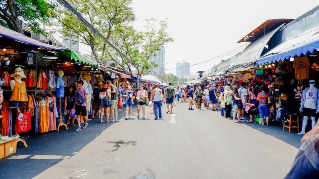 people shopping at the Chatuchak Weekend Market