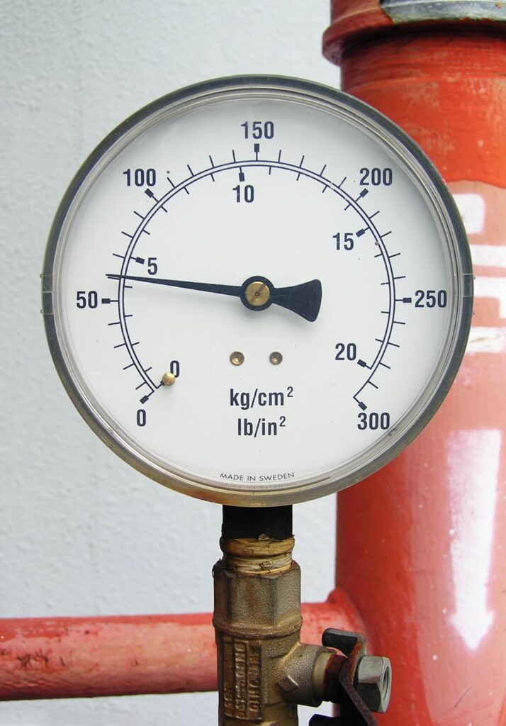 gauge showing metric and imperial units