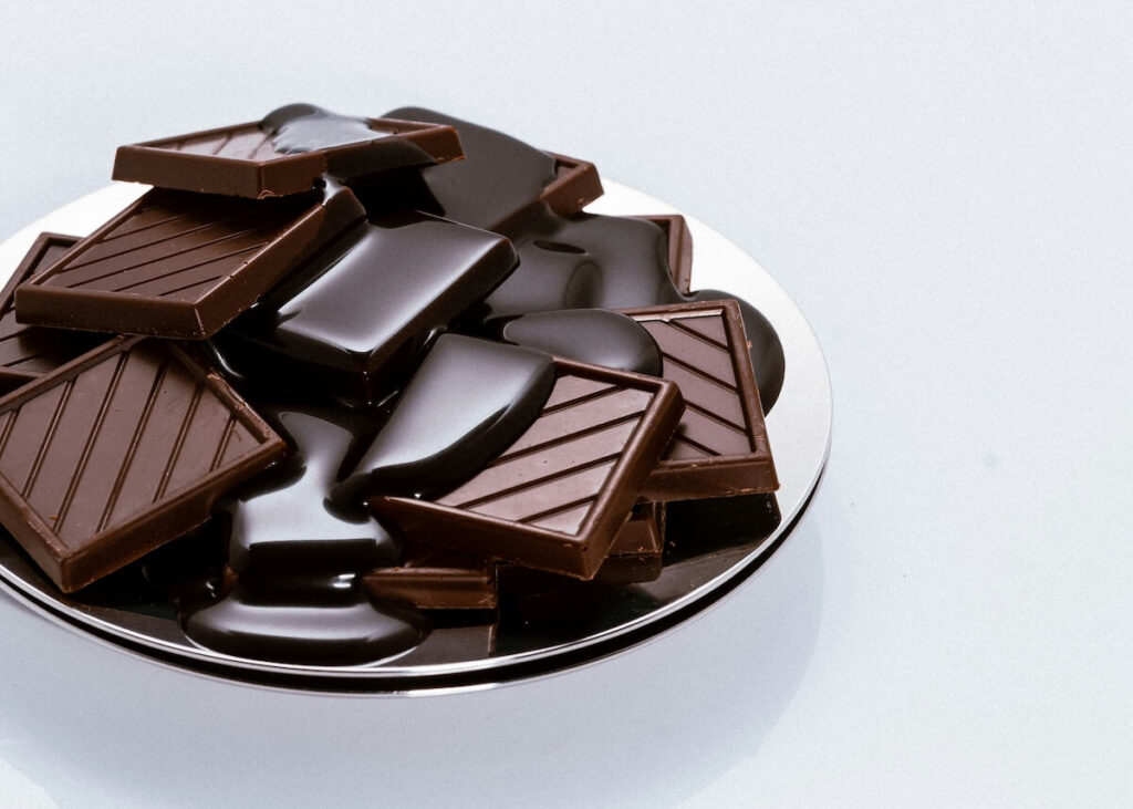 chocolate bars and melted chocolate