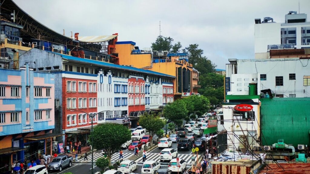 buildings lining Session Road in Baguio