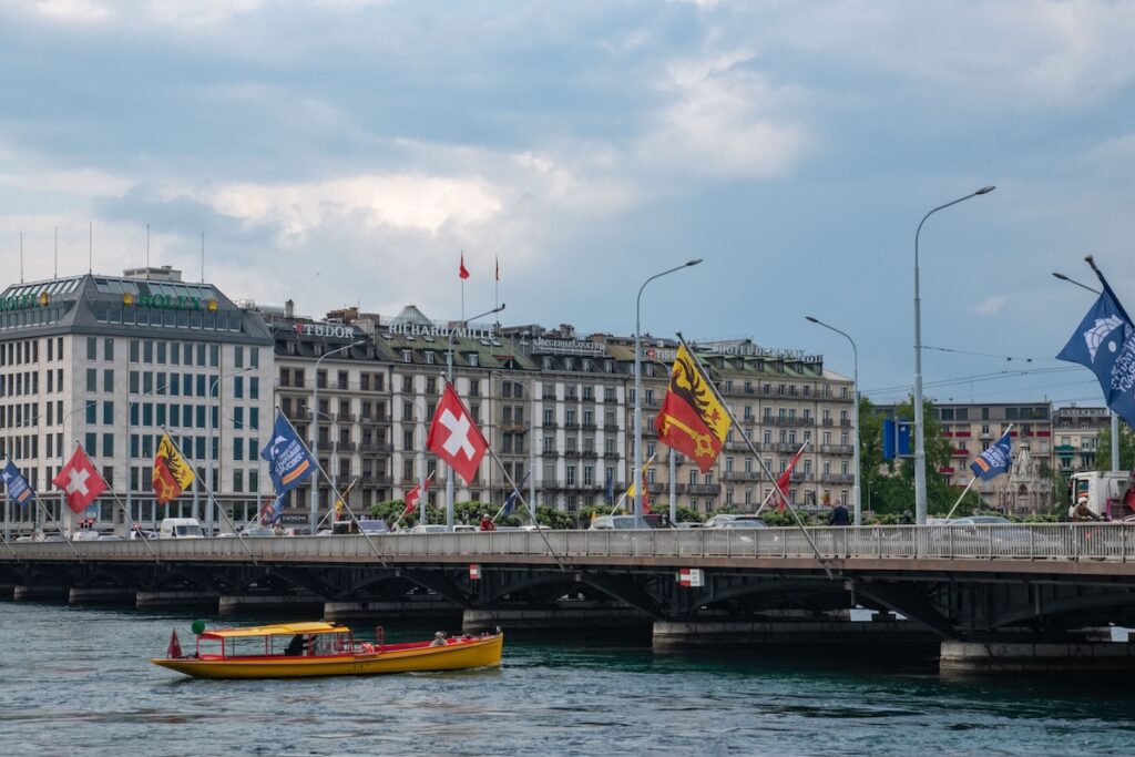 buildings featuring various Swiss watchmakers in Geneva