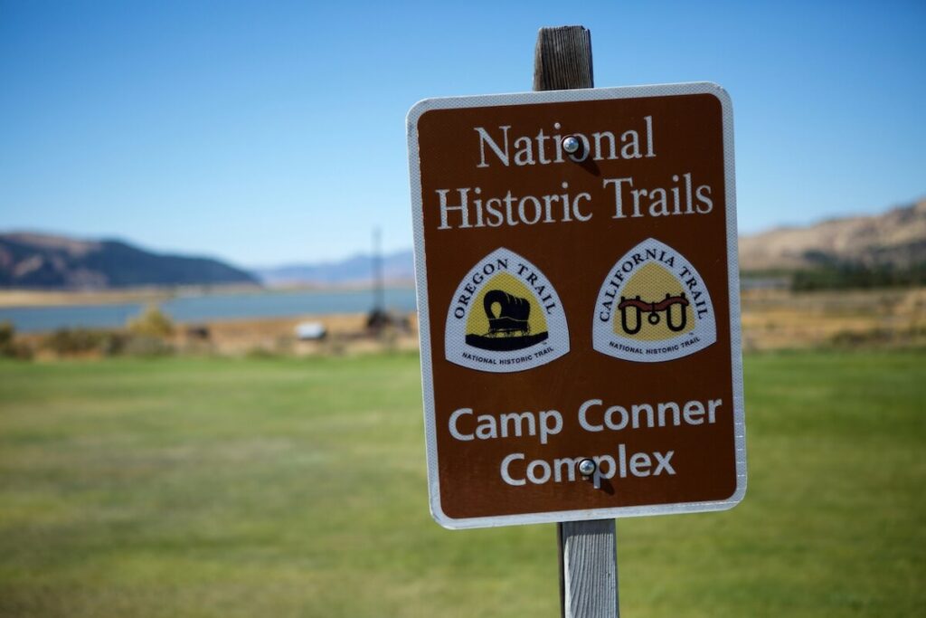Oregon and California Trails sign