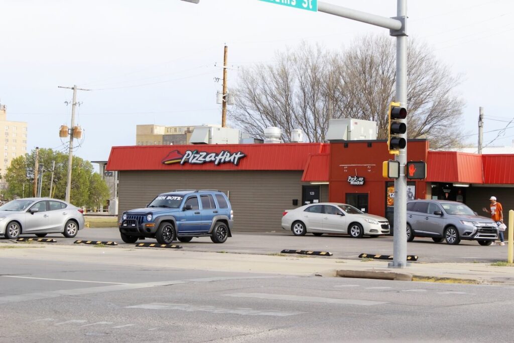 a Pizza Hut branch in in Hutchinson, Kansas