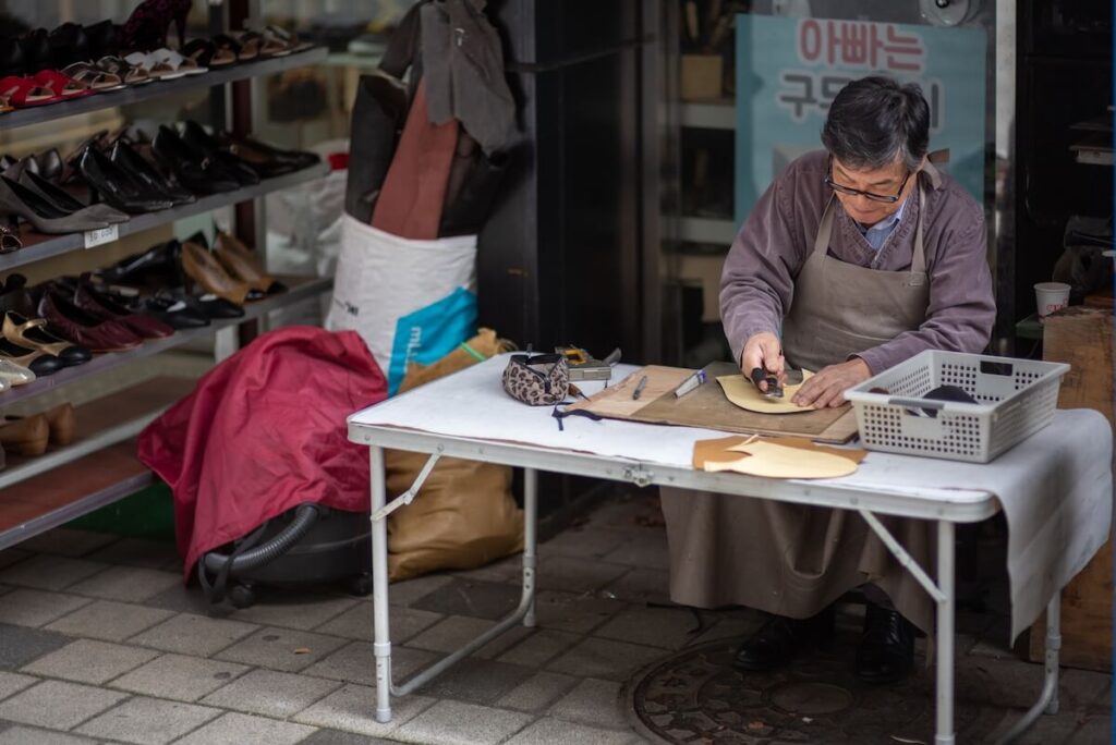 Shoemaker working in Seongsu handmade shoes street